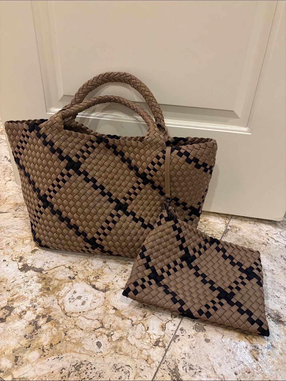 Woven tote shoulder bag with pouch